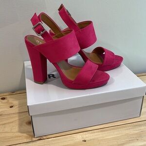 REPORT hot pink platform sandals